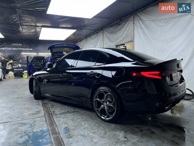 Альфа Ромео Джулия 2018 в Львове на Automoto.ua Черный Альфа Ромео Джулия, объемом двигателя 2 л и пробегом 126 тыс. км за 27500 $, фото 12 на Automoto.ua