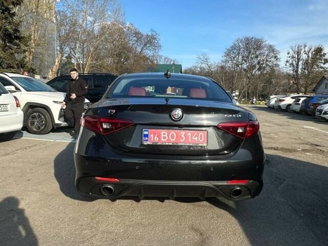 Чорний Альфа Ромео Джулія, об'ємом двигуна 2 л та пробігом 45 тис. км за 23500 $, фото 9 на Automoto.ua