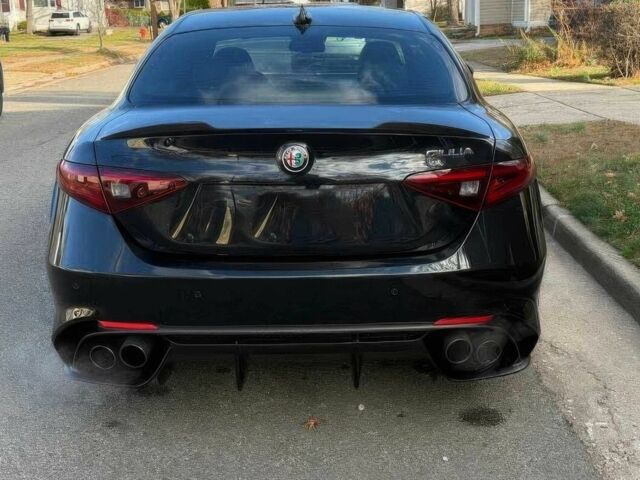 Черный Альфа Ромео Джулия, объемом двигателя 2.9 л и пробегом 30 тыс. км за 7300 $, фото 4 на Automoto.ua