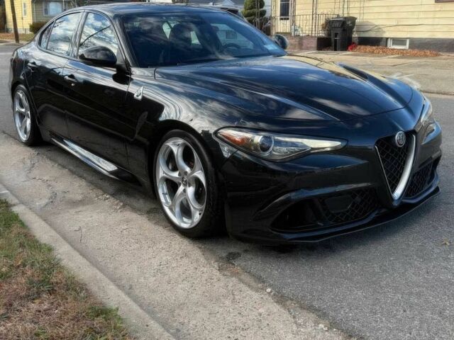 Черный Альфа Ромео Джулия, объемом двигателя 2.9 л и пробегом 30 тыс. км за 7300 $, фото 2 на Automoto.ua