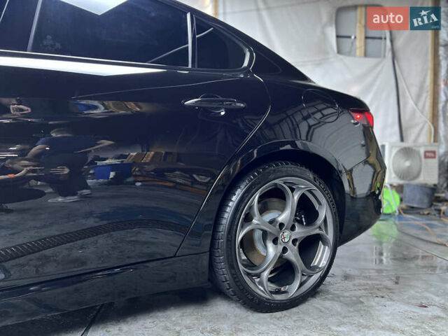 Альфа Ромео Джулия 2018 в Львове на Automoto.ua Черный Альфа Ромео Джулия, объемом двигателя 2 л и пробегом 126 тыс. км за 27500 $, фото 14 на Automoto.ua