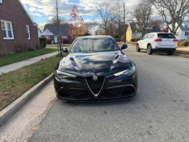 Черный Альфа Ромео Джулия, объемом двигателя 2.9 л и пробегом 48 тыс. км за 12500 $, фото 1 на Automoto.ua