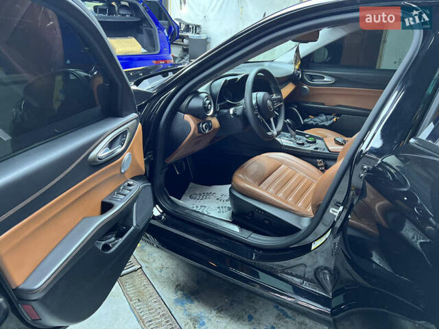 Альфа Ромео Джулия 2018 в Львове на Automoto.ua Черный Альфа Ромео Джулия, объемом двигателя 2 л и пробегом 126 тыс. км за 27500 $, фото 20 на Automoto.ua