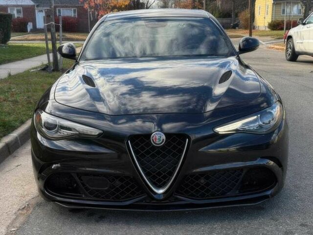 Чорний Альфа Ромео Джулія, об'ємом двигуна 2.9 л та пробігом 44 тис. км за 13500 $, фото 1 на Automoto.ua