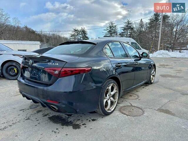 Чорний Альфа Ромео Джулія, об'ємом двигуна 2 л та пробігом 105 тис. км за 4200 $, фото 3 на Automoto.ua