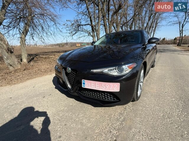 Черный Альфа Ромео Джулия, объемом двигателя 2 л и пробегом 73 тыс. км за 19000 $, фото 2 на Automoto.ua