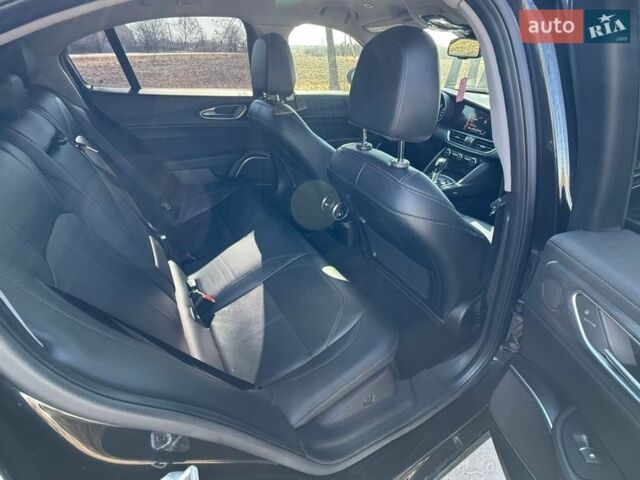 Черный Альфа Ромео Джулия, объемом двигателя 2 л и пробегом 73 тыс. км за 20500 $, фото 8 на Automoto.ua