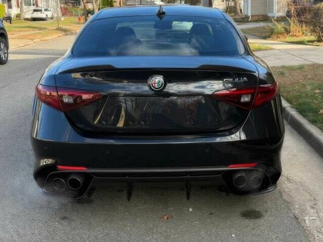 Чорний Альфа Ромео Джулія, об'ємом двигуна 2.9 л та пробігом 44 тис. км за 13500 $, фото 4 на Automoto.ua