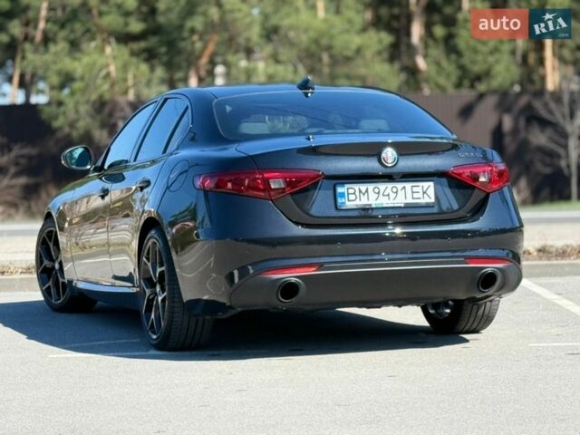 Чорний Альфа Ромео Джулія, об'ємом двигуна 2 л та пробігом 67 тис. км за 19990 $, фото 28 на Automoto.ua