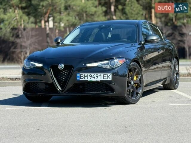 Чорний Альфа Ромео Джулія, об'ємом двигуна 2 л та пробігом 67 тис. км за 19990 $, фото 17 на Automoto.ua