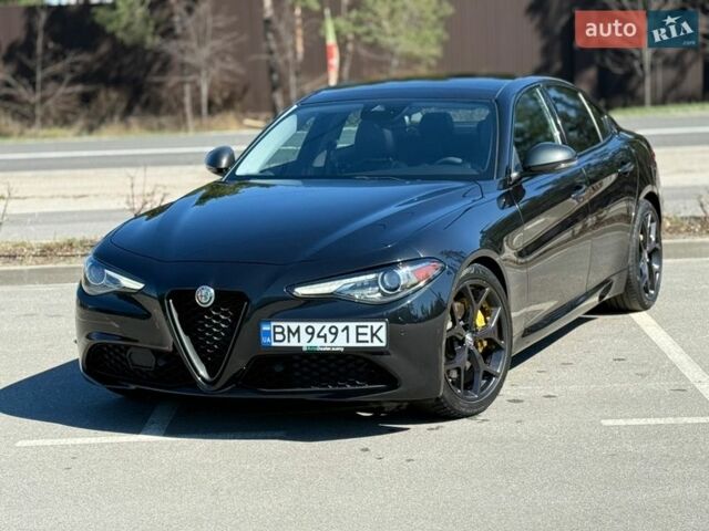Чорний Альфа Ромео Джулія, об'ємом двигуна 2 л та пробігом 67 тис. км за 19990 $, фото 4 на Automoto.ua