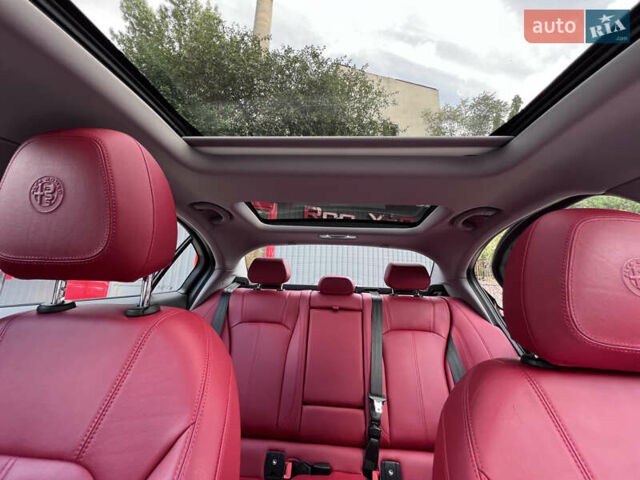 Черный Альфа Ромео Джулия, объемом двигателя 2 л и пробегом 29 тыс. км за 23999 $, фото 54 на Automoto.ua