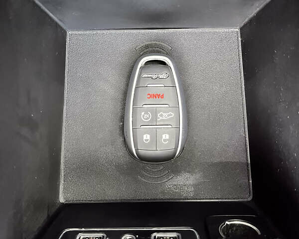 Черный Альфа Ромео Джулия, объемом двигателя 2 л и пробегом 29 тыс. км за 23600 $, фото 45 на Automoto.ua