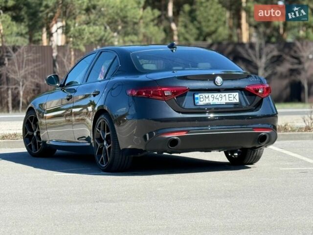 Чорний Альфа Ромео Джулія, об'ємом двигуна 2 л та пробігом 67 тис. км за 19990 $, фото 31 на Automoto.ua