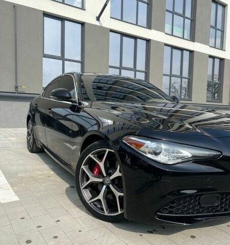 Чорний Альфа Ромео Джулія, об'ємом двигуна 2 л та пробігом 179 тис. км за 16800 $, фото 7 на Automoto.ua