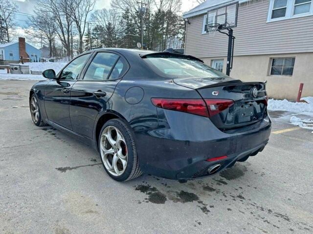 Черный Альфа Ромео Джулия, объемом двигателя 0 л и пробегом 66 тыс. км за 5500 $, фото 1 на Automoto.ua