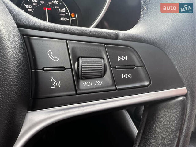 Черный Альфа Ромео Джулия, объемом двигателя 2 л и пробегом 29 тыс. км за 23600 $, фото 23 на Automoto.ua