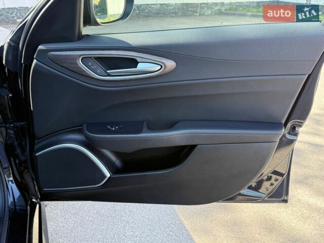 Чорний Альфа Ромео Джулія, об'ємом двигуна 2 л та пробігом 67 тис. км за 19990 $, фото 49 на Automoto.ua