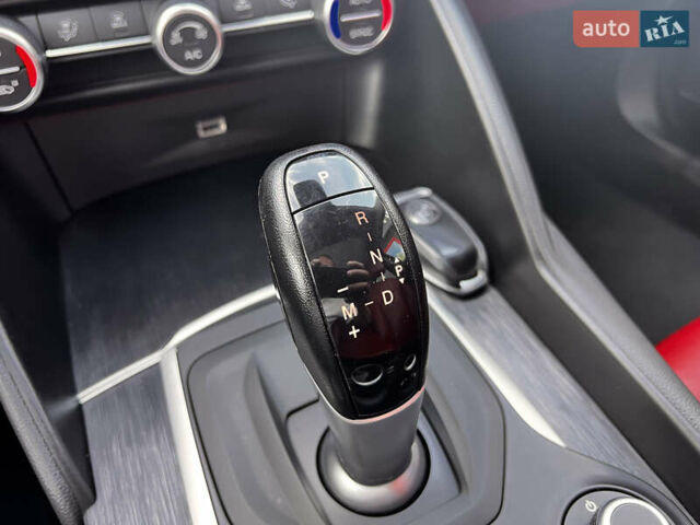 Черный Альфа Ромео Джулия, объемом двигателя 2 л и пробегом 29 тыс. км за 23999 $, фото 20 на Automoto.ua