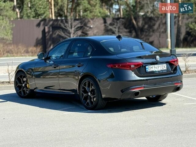 Чорний Альфа Ромео Джулія, об'ємом двигуна 2 л та пробігом 67 тис. км за 19990 $, фото 30 на Automoto.ua