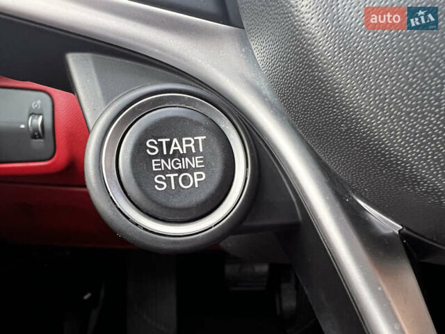 Черный Альфа Ромео Джулия, объемом двигателя 2 л и пробегом 29 тыс. км за 23999 $, фото 24 на Automoto.ua