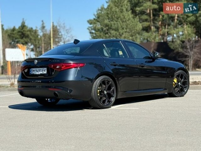 Чорний Альфа Ромео Джулія, об'ємом двигуна 2 л та пробігом 67 тис. км за 19990 $, фото 26 на Automoto.ua