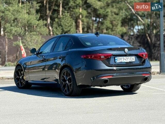 Чорний Альфа Ромео Джулія, об'ємом двигуна 2 л та пробігом 67 тис. км за 19990 $, фото 29 на Automoto.ua