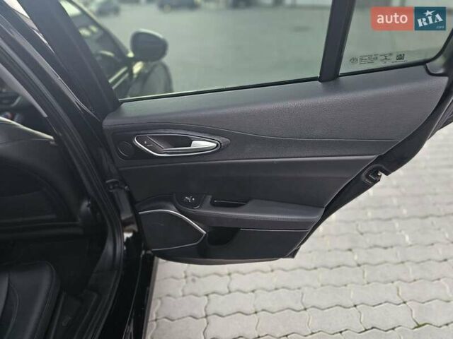 Альфа Ромео Джулия 2020 в Львове на Automoto.ua Черный Альфа Ромео Джулия, объемом двигателя 2 л и пробегом 92 тыс. км за 24400 $, фото 32 на Automoto.ua