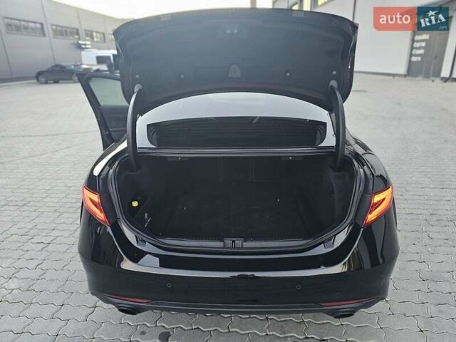 Альфа Ромео Джулия 2020 в Львове на Automoto.ua Черный Альфа Ромео Джулия, объемом двигателя 2 л и пробегом 92 тыс. км за 24400 $, фото 44 на Automoto.ua