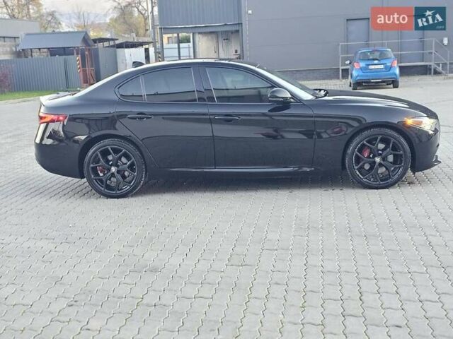 Черный Альфа Ромео Джулия, объемом двигателя 2 л и пробегом 92 тыс. км за 24400 $, фото 25 на Automoto.ua