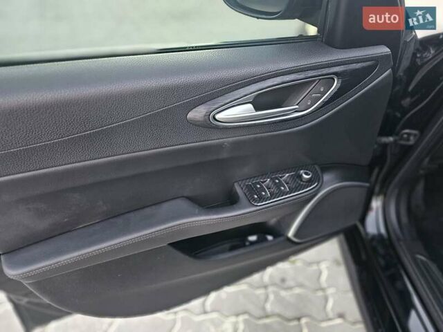 Чорний Альфа Ромео Джулія, об'ємом двигуна 2 л та пробігом 92 тис. км за 24400 $, фото 39 на Automoto.ua