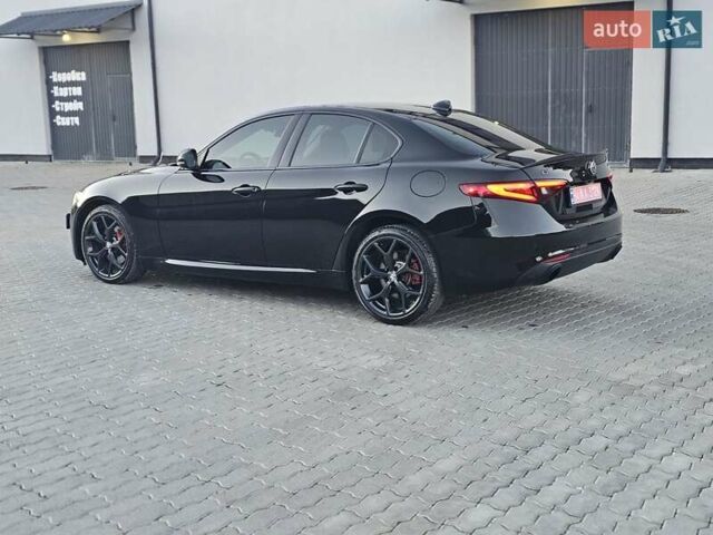Чорний Альфа Ромео Джулія, об'ємом двигуна 2 л та пробігом 92 тис. км за 24400 $, фото 24 на Automoto.ua