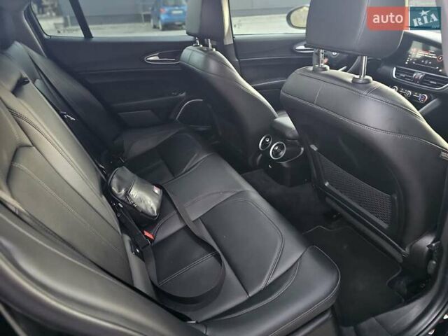 Альфа Ромео Джулия 2020 в Львове на Automoto.ua Черный Альфа Ромео Джулия, объемом двигателя 2 л и пробегом 92 тыс. км за 24400 $, фото 30 на Automoto.ua