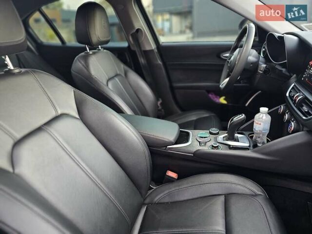 Альфа Ромео Джулия 2020 в Львове на Automoto.ua Черный Альфа Ромео Джулия, объемом двигателя 2 л и пробегом 92 тыс. км за 24400 $, фото 29 на Automoto.ua