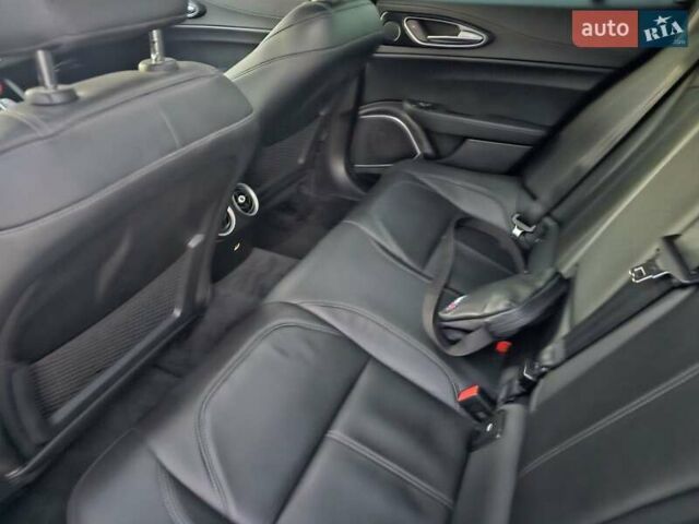 Альфа Ромео Джулия 2020 в Львове на Automoto.ua Черный Альфа Ромео Джулия, объемом двигателя 2 л и пробегом 92 тыс. км за 24400 $, фото 33 на Automoto.ua