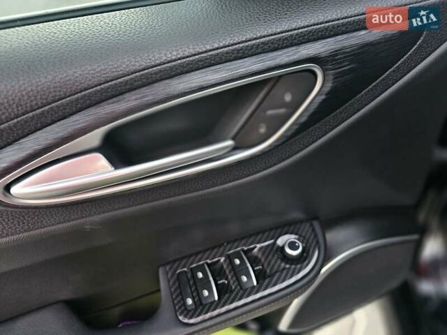 Альфа Ромео Джулия 2020 в Львове на Automoto.ua Черный Альфа Ромео Джулия, объемом двигателя 2 л и пробегом 92 тыс. км за 24400 $, фото 41 на Automoto.ua