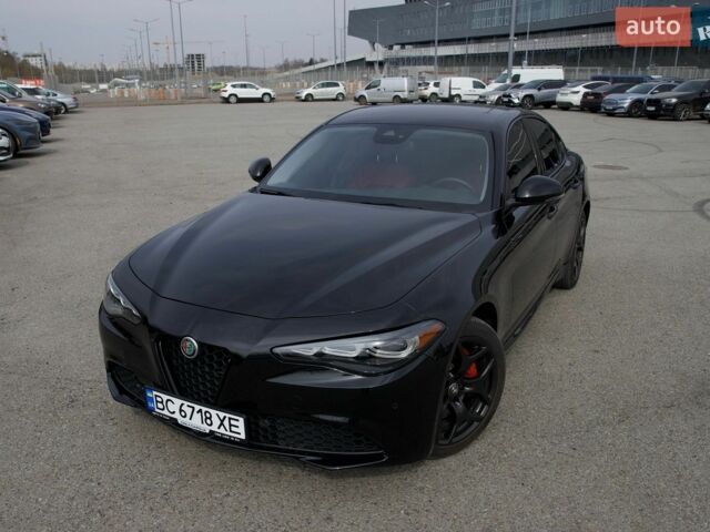 Черный Альфа Ромео Джулия, объемом двигателя 2 л и пробегом 96 тыс. км за 23500 $, фото 15 на Automoto.ua