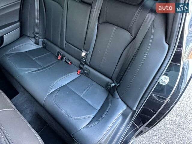 Черный Альфа Ромео Джулия, объемом двигателя 2 л и пробегом 100 тыс. км за 24999 $, фото 22 на Automoto.ua