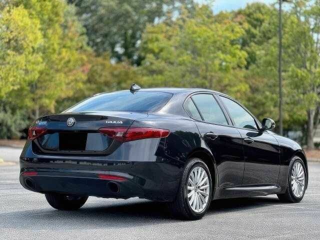 Чорний Альфа Ромео Джулія, об'ємом двигуна 0 л та пробігом 56 тис. км за 6000 $, фото 4 на Automoto.ua