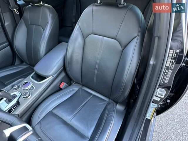 Черный Альфа Ромео Джулия, объемом двигателя 2 л и пробегом 100 тыс. км за 24999 $, фото 19 на Automoto.ua