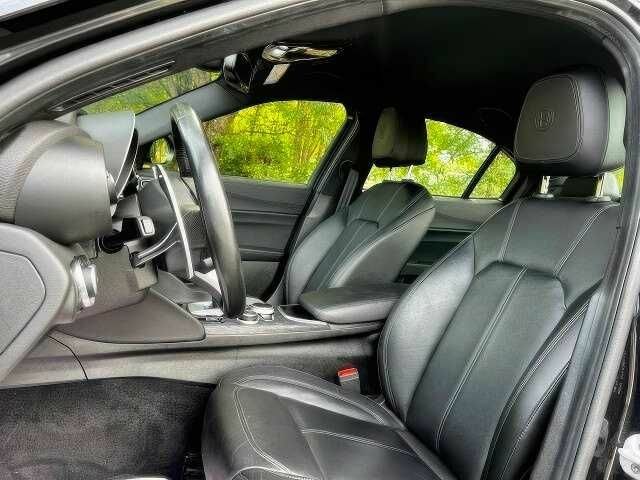 Чорний Альфа Ромео Джулія, об'ємом двигуна 0 л та пробігом 56 тис. км за 6000 $, фото 11 на Automoto.ua