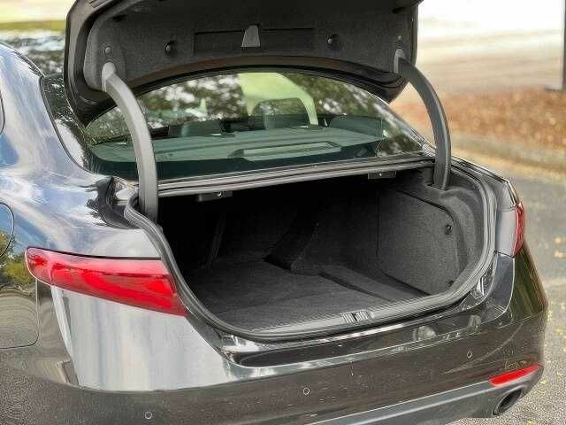 Чорний Альфа Ромео Джулія, об'ємом двигуна 0 л та пробігом 56 тис. км за 6000 $, фото 21 на Automoto.ua