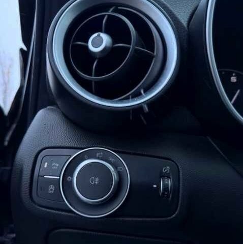 Черный Альфа Ромео Джулия, объемом двигателя 2 л и пробегом 11 тыс. км за 17000 $, фото 13 на Automoto.ua