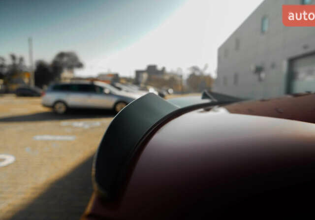 Красный Альфа Ромео Джулия, объемом двигателя 2 л и пробегом 145 тыс. км за 19700 $, фото 15 на Automoto.ua