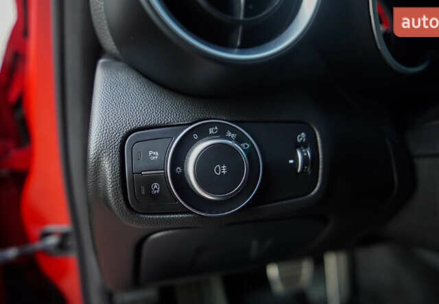 Красный Альфа Ромео Джулия, объемом двигателя 2 л и пробегом 145 тыс. км за 19700 $, фото 26 на Automoto.ua