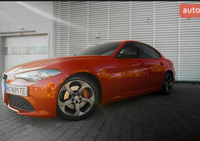 Красный Альфа Ромео Джулия, объемом двигателя 2 л и пробегом 145 тыс. км за 19700 $, фото 4 на Automoto.ua