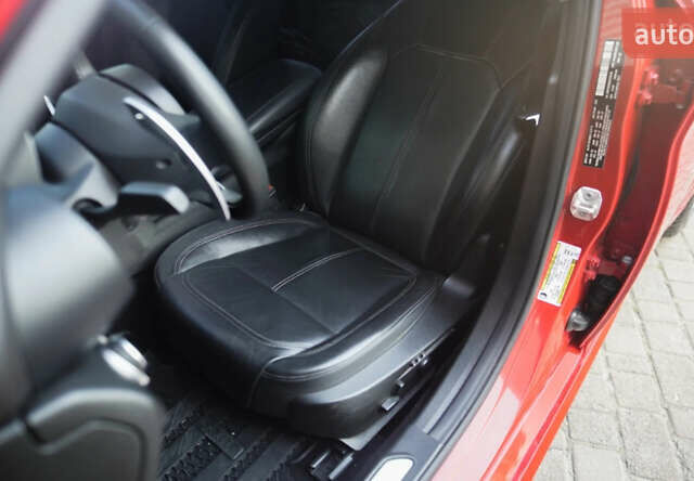 Красный Альфа Ромео Джулия, объемом двигателя 2 л и пробегом 145 тыс. км за 19700 $, фото 27 на Automoto.ua