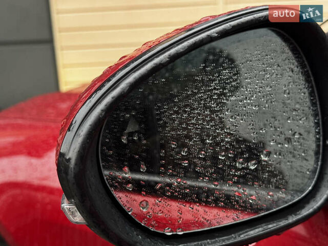 Червоний Альфа Ромео Джулія, об'ємом двигуна 2 л та пробігом 120 тис. км за 19999 $, фото 30 на Automoto.ua