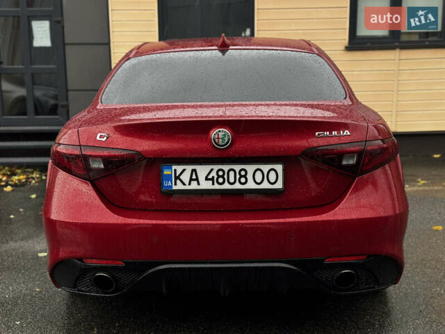 Червоний Альфа Ромео Джулія, об'ємом двигуна 2 л та пробігом 120 тис. км за 19999 $, фото 15 на Automoto.ua