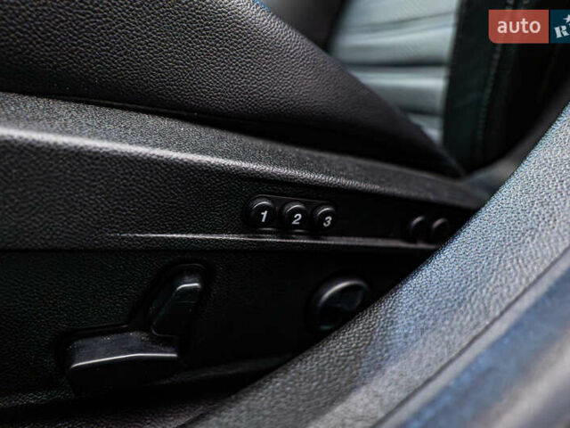 Красный Альфа Ромео Джулия, объемом двигателя 2 л и пробегом 157 тыс. км за 23606 $, фото 15 на Automoto.ua